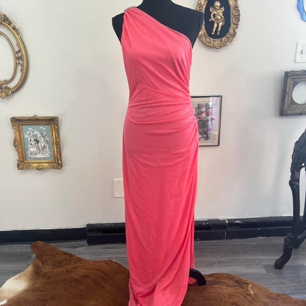 Vintage Y2K Betsy & Adam Coral Glitter One-Shoulder Gown – Size 8